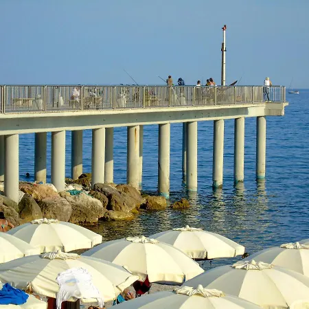 Pietra Home, Posto Auto, Ac ,wifi, 150mt Dal Mare Pietra Ligure