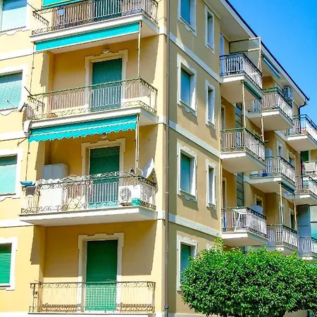 Pietra Home, Posto Auto, Ac ,wifi, 150mt Dal Mare 皮特拉利古