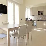 Pietra Home, Posto Auto, Ac ,wifi, 150mt Dal Mare Pietra Ligure