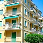 Pietra Home, Posto Auto, Ac ,wifi, 150mt Dal Mare Pietra Ligure
