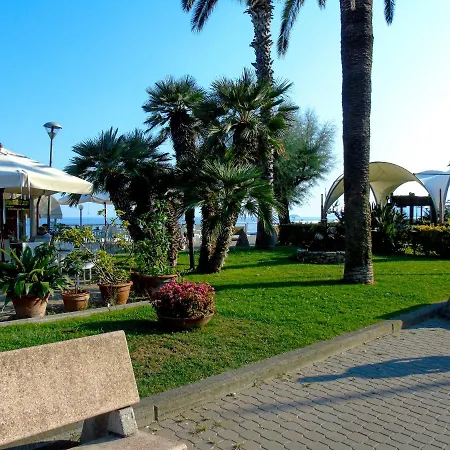 Apartment Pietra Home, Posto Auto, Ac ,wifi, 150mt Dal Mare Pietra Ligure