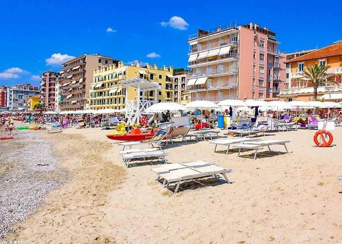 Pietra Home, Posto Auto, Ac ,wifi, 150mt Dal Mare Pietra Ligure